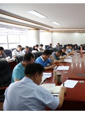 省民政厅党组中心组传达学习省委十三届四次全会精神