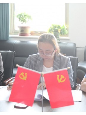 厅长指导厅办公室巡视整改专题组织生活会 强调要在三个方面做好表率在四个方面走在前列